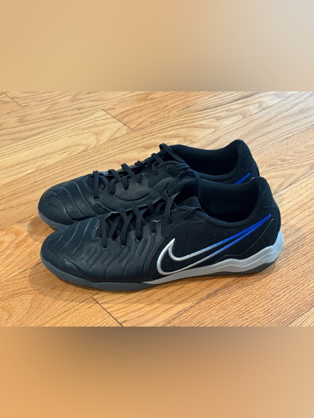 Nike Tiempo Legend 10 Academy soccer shoes  turf or indoor 8.5